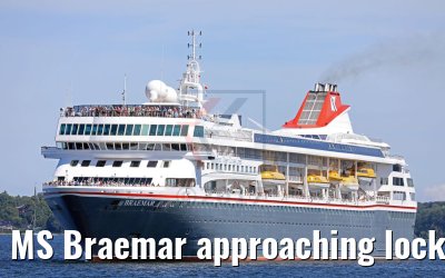 MS Braemar approaching locks of Kiel 06.07.2017