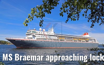MS Braemar approaching locks of Kiel 06.07.2017