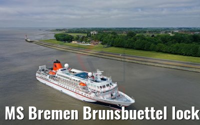MS Bremen Brunsbuettel locks Kiel Canal 26.05.2020