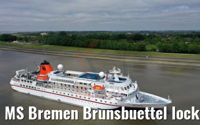 MS Bremen Brunsbuettel locks Kiel Canal 26.05.2020