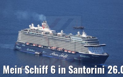 Mein Schiff 6 in Santorini 26.09.2021