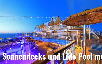 Sonnendecks und Lido Pool morgens Costa Favolosa