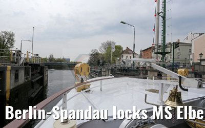 Berlin-Spandau locks MS Elbe Princesse 15.04.2016