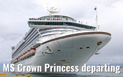 MS Crown Princess departing Ushuaia 13.01.2017