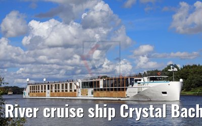 River cruise ship Crystal Bach Kiel Canal transit 06.08.2017
