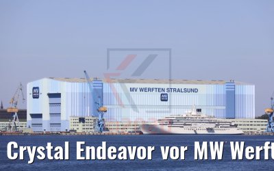 Crystal Endeavor vor MW Werft Stralsund 07.08.2020