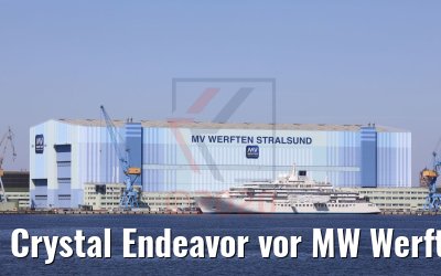 Crystal Endeavor vor MW Werft Stralsund 07.08.2020