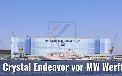 Crystal Endeavor vor MW Werft Stralsund 07.08.2020