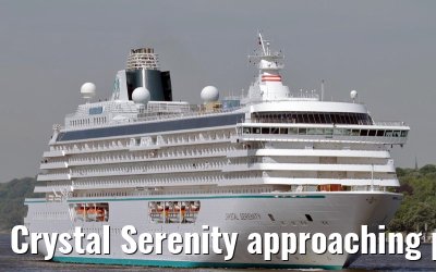 Crystal Serenity approaching port of Hamburg, 09. May 2011