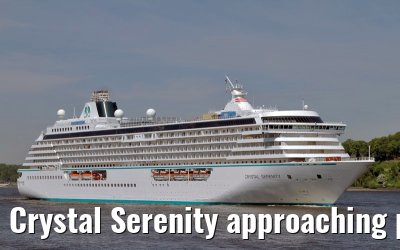 Crystal Serenity approaching port of Hamburg, 09. May 2011