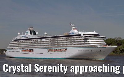 Crystal Serenity approaching port of Hamburg, 09. May 2011