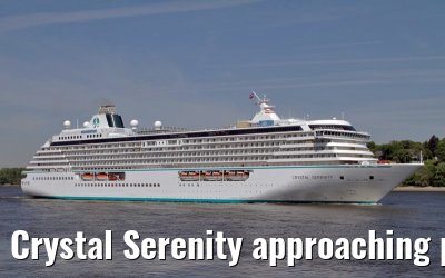 Crystal Serenity approaching port of Hamburg, 09. May 2011