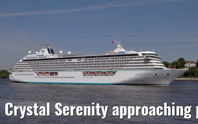 Crystal Serenity approaching port of Hamburg, 09. May 2011