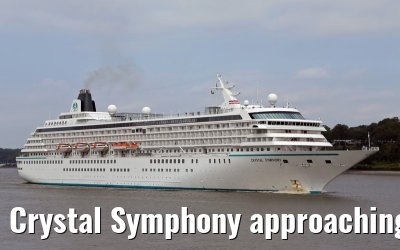 Crystal Symphony approaching port of Hamburg 08. September 2014