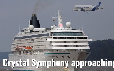 Crystal Symphony approaching port of Hamburg 08. September 2014