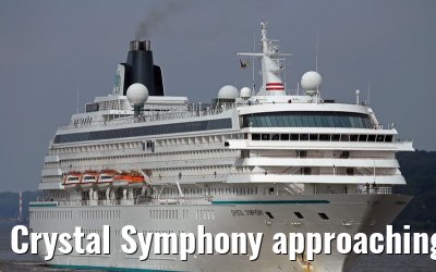 Crystal Symphony approaching port of Hamburg 08. September 2014