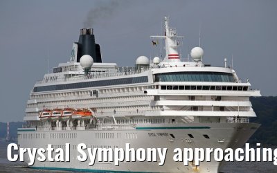 Crystal Symphony approaching port of Hamburg 08. September 2014