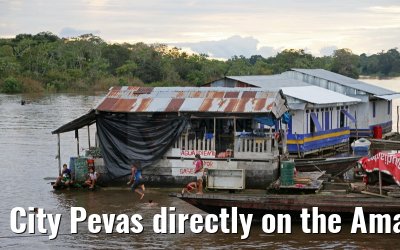 City Pevas directly on the Amazon River 07.01.2015