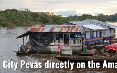 City Pevas directly on the Amazon River 07.01.2015