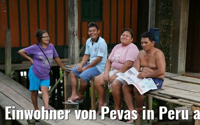 Einwohner von Pevas in Peru am Amazonas 07.01.2015