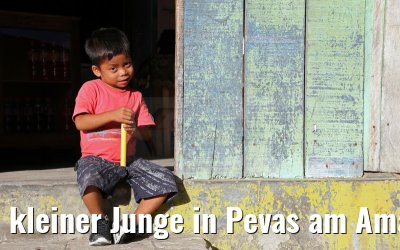 kleiner Junge in Pevas am Amazonas 07.01.2015
