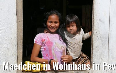 Maedchen in Wohnhaus in Pevas in Peru 07.01.2015