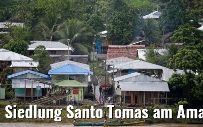 Siedlung Santo Tomas am Amazonas in Peru 07.01.2015
