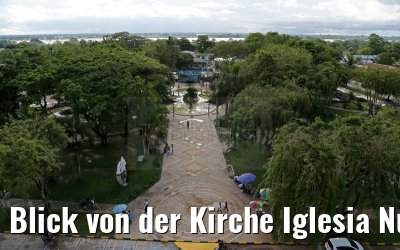 Blick von der Kirche Iglesia Nuestra Senora De La Paz in Leticia 09.01.2015