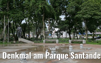 Denkmal am Parque Santander in Leticia 09.01.2015
