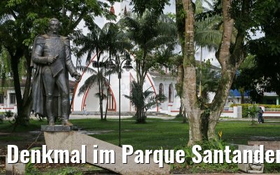 Denkmal im Parque Santander in Leticia 09.01.2015