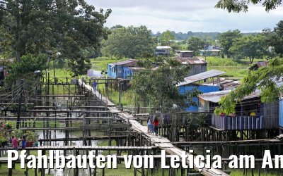 Pfahlbauten von Leticia am Amazonas 09.01.2015