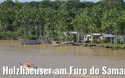 Holzhaeuser am Furo do Samauma im Amazonas Delta 17.01.2015