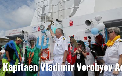 Kapitaen Vladimir Vorobyov Aequatortaufe MS Hamburg 18.01.2015