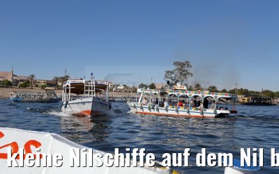 kleine Nilschiffe auf dem Nil bei Luxor