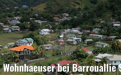 Wohnhaeuser bei Barrouallie St. Vincent 25.01.2015