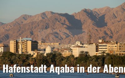 Hafenstadt Aqaba in der Abendsonne