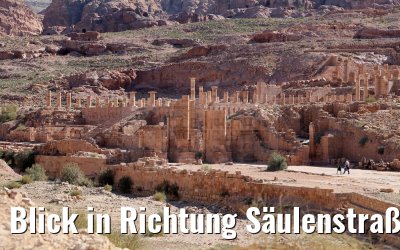 Blick in Richtung Säulenstraße in Petra