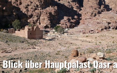Blick über Hauptpalast Qasr al-Bint in Petra