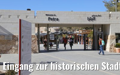 Eingang zur historischen Stadt Petra in Jordanien