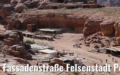 Fassadenstraße Felsenstadt Petra