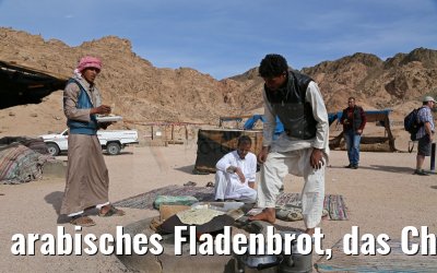 arabisches Fladenbrot, das Chubz wird gebacken