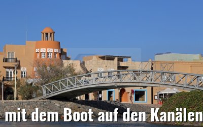mit dem Boot auf den Kanälen von El Gouna