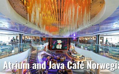 Atrium and Java Café Norwegian Pearl