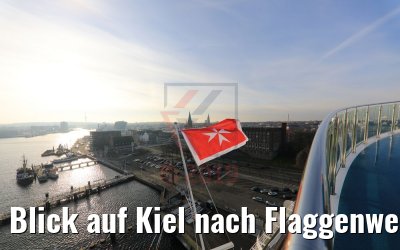 Blick auf Kiel nach Flaggenwechsel neue Mein Schiff 2