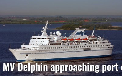 MV Delphin approaching port of Hamburg, 10. May 2008