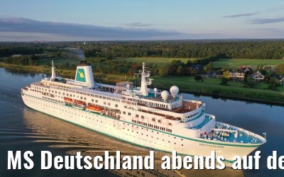 MS Deutschland abends auf dem Nord-Ostsee-Kanal 21.07.2019