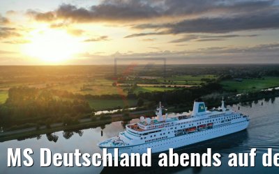 MS Deutschland abends auf dem Nord-Ostsee-Kanal 21.07.2019