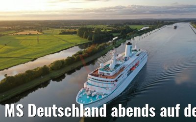 MS Deutschland abends auf dem Nord-Ostsee-Kanal 21.07.2019