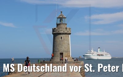 MS Deutschland vor St. Peter Port Guernsey