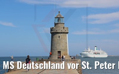 MS Deutschland vor St. Peter Port Guernsey